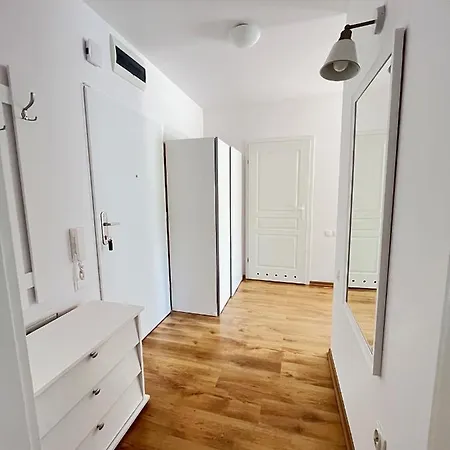 Lägenhet Z Garazem I Ogrodem *