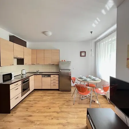 Lägenhet Z Garazem I Ogrodem *