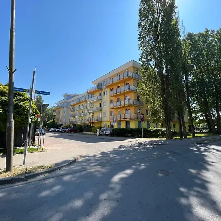 Lägenhet Z Garazem I Ogrodem