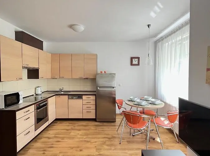 Apartamento Z Garazem I Ogrodem *