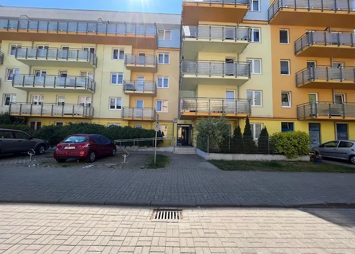 Apartamento Z Garazem I Ogrodem